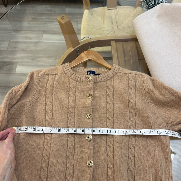 Vintage Gap Cable Knit Sweater - Picture 9 of 10